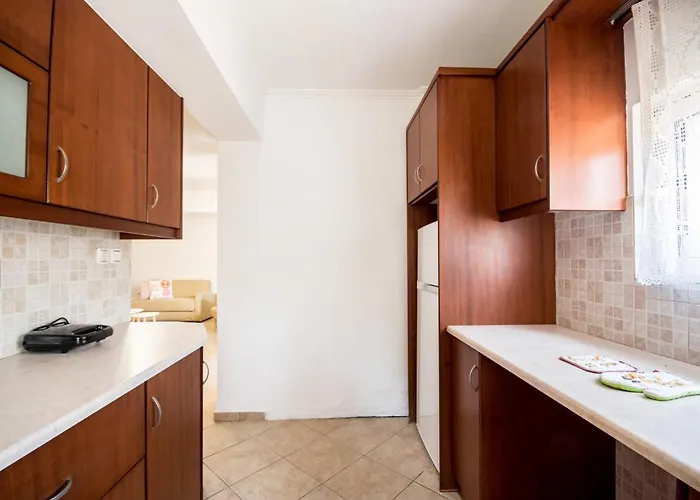 Sea & Mountain Horizon By Myrto