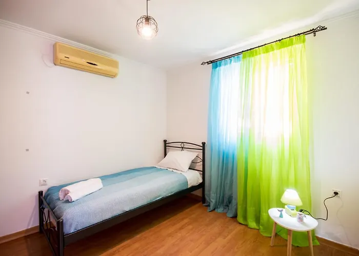 Sea & Mountain Horizon By Myrto